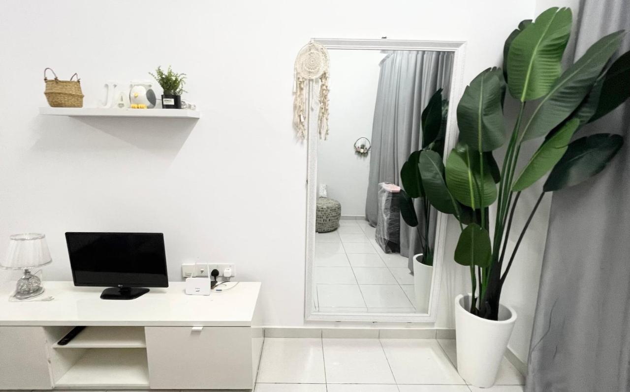 Homestay Near Plaza Tol Bandar Ainsdale Labu 外观 照片