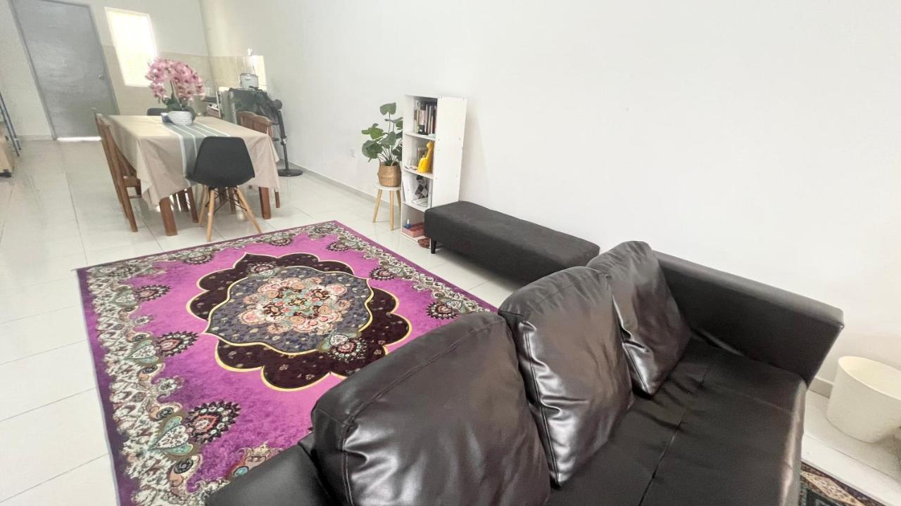 Homestay Near Plaza Tol Bandar Ainsdale Labu 外观 照片